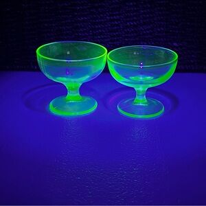 Uranium / Vaseline Glass Vintage Sherbet Ice Cream Pedestal Serving Dishes - 2